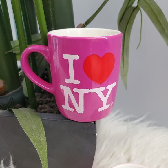 Torkia Authentic "I Love NY" Bone China Mini Mug Set - Picture 7 of 12